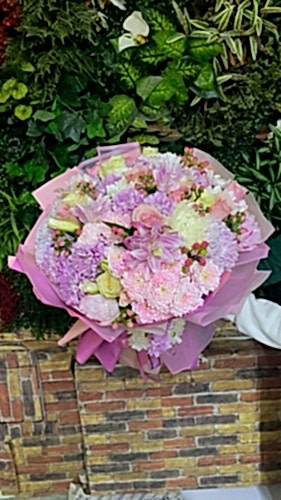 PEMBE BEYAZ KIR ÇİÇEĞİ BUKETİ